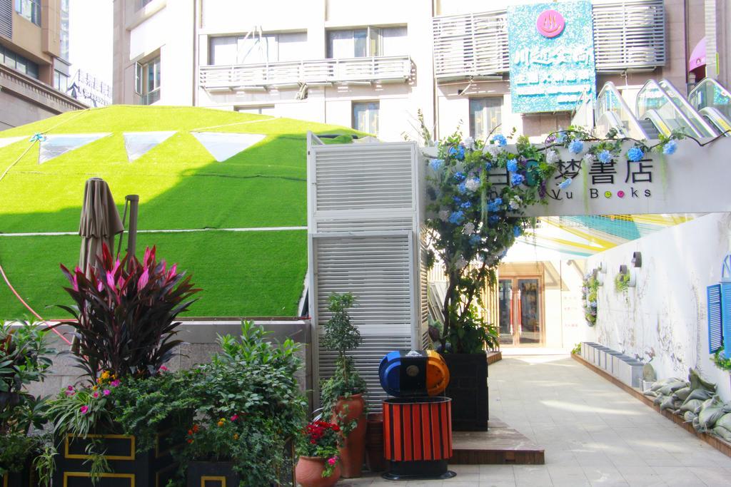 Line 2 Apartment Wuhan Extérieur photo
