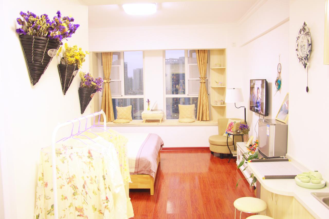 Line 2 Apartment Wuhan Extérieur photo