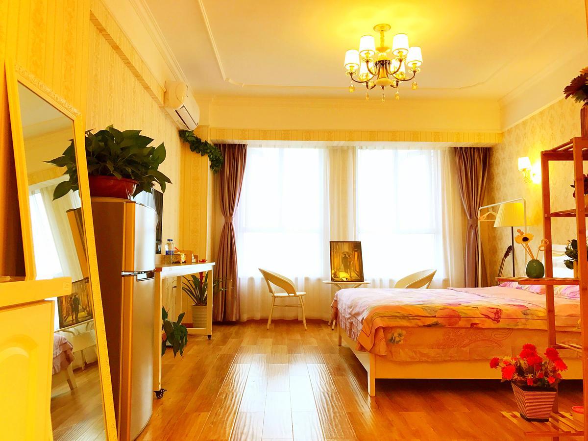 Line 2 Apartment Wuhan Extérieur photo