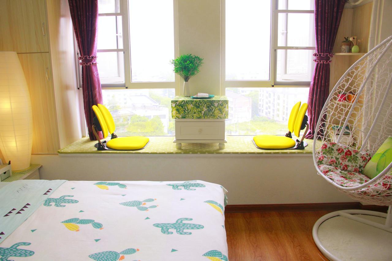 Line 2 Apartment Wuhan Extérieur photo