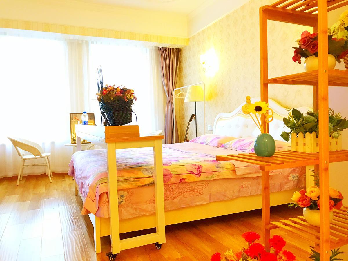 Line 2 Apartment Wuhan Extérieur photo