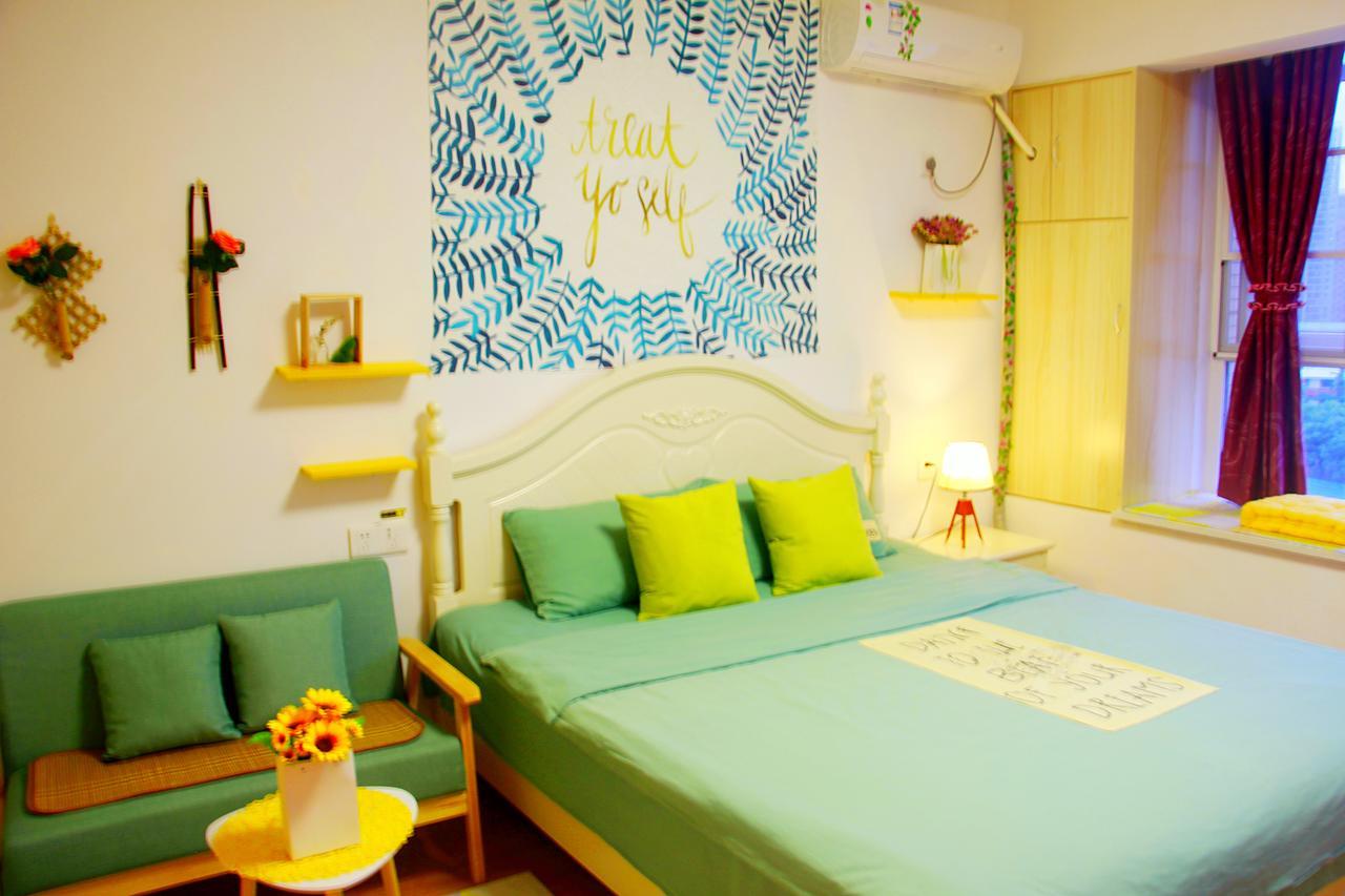 Line 2 Apartment Wuhan Extérieur photo