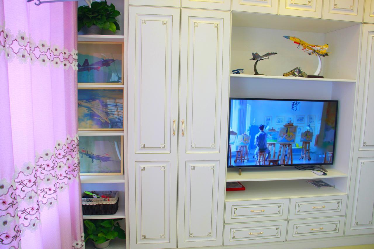 Line 2 Apartment Wuhan Extérieur photo