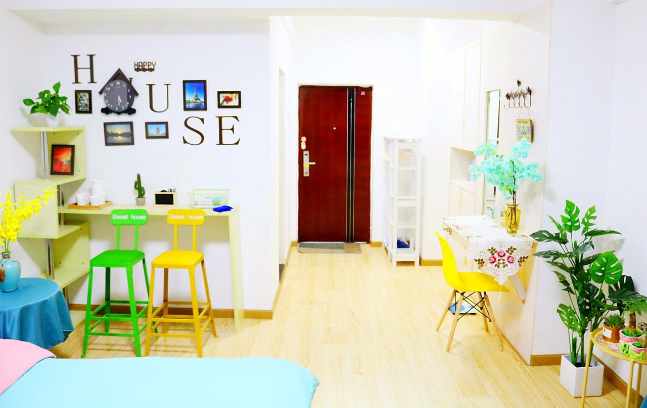 Line 2 Apartment Wuhan Extérieur photo