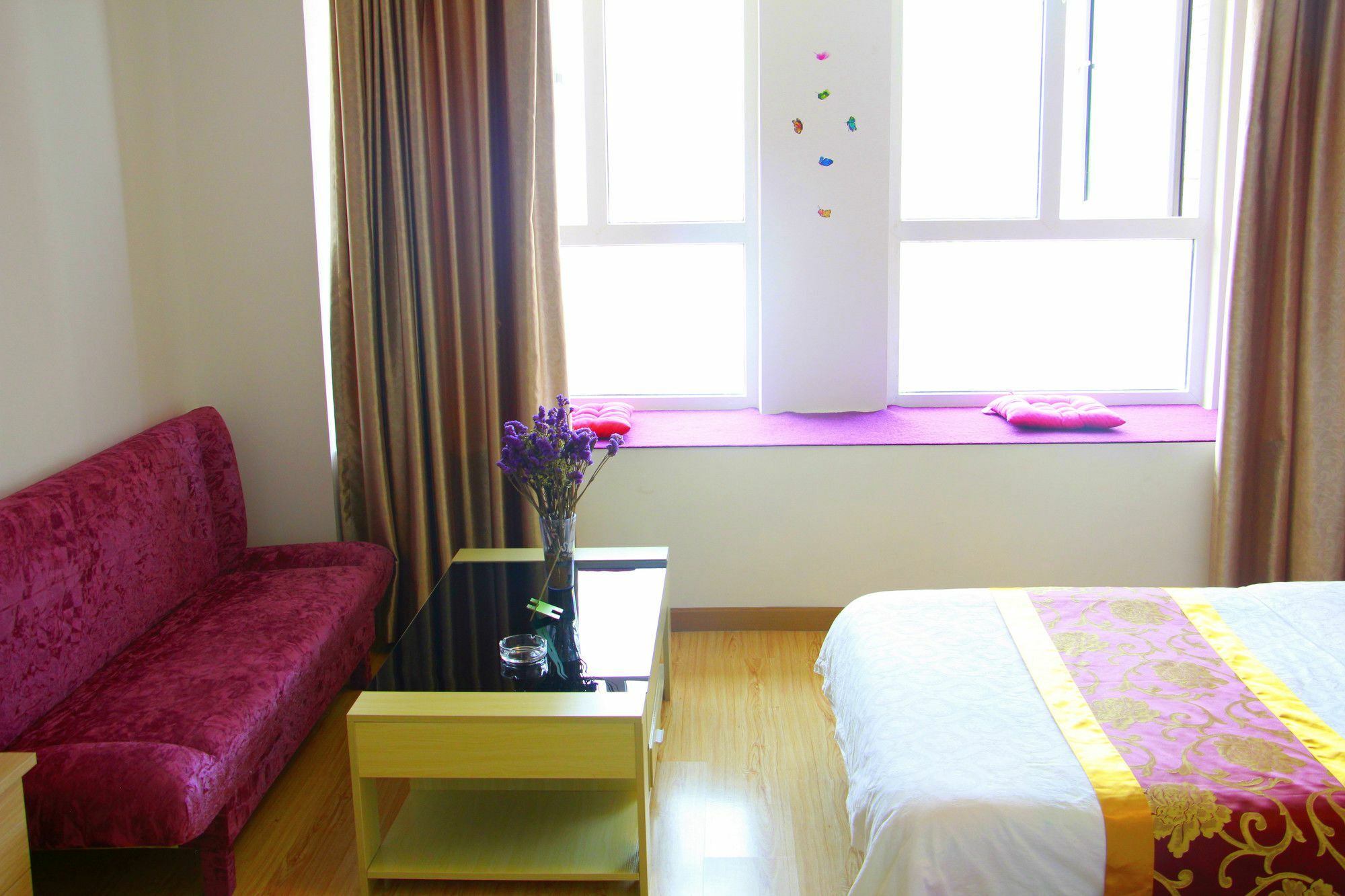 Line 2 Apartment Wuhan Extérieur photo